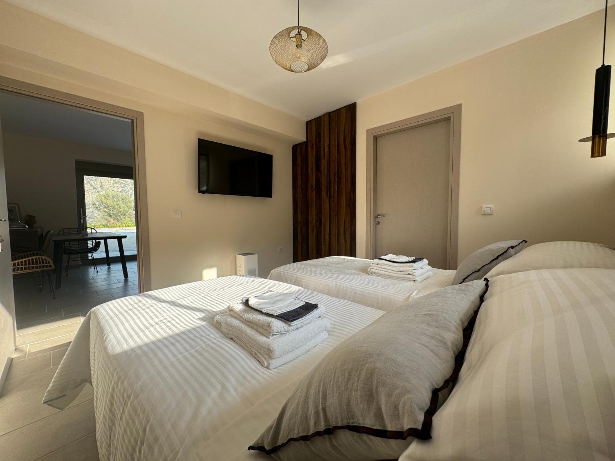 Topos Luxury Stay Heraion Loutraki  Bagian luar foto